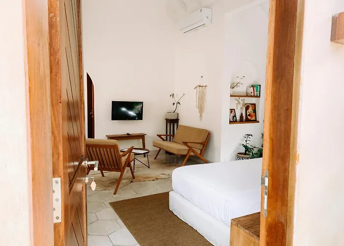 Hotel Happy Together By Kresna Hospitality 4*