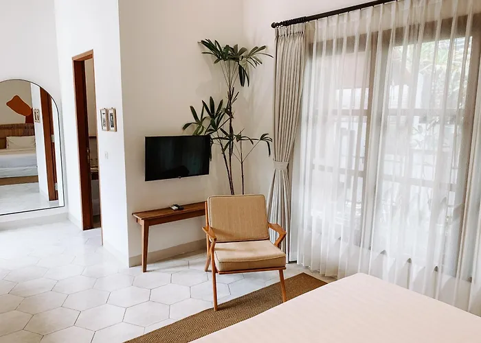 Happy Together By Kresna Hospitality Hotel Seminyak